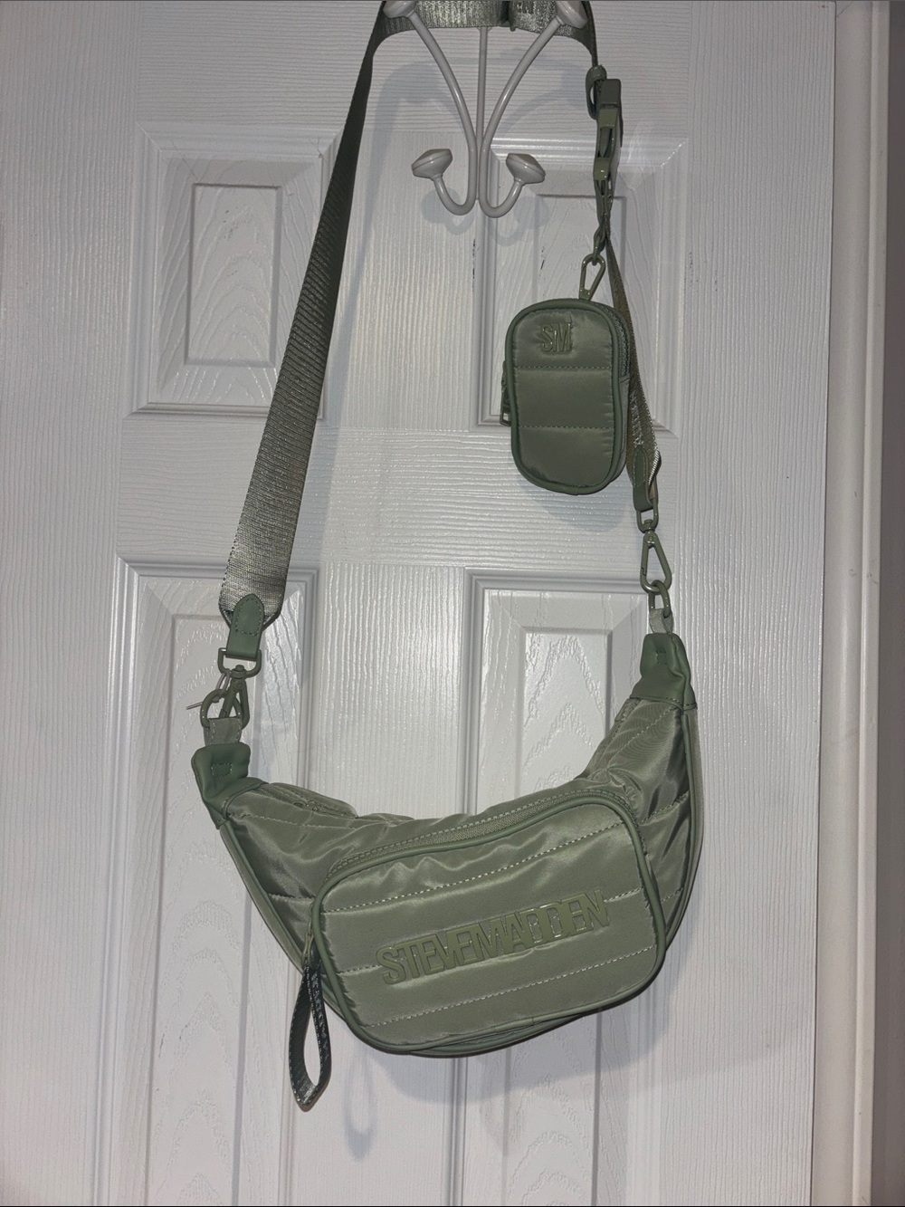 Like New Steve Madden Olive Crossbody Belt/Crossbody Bag